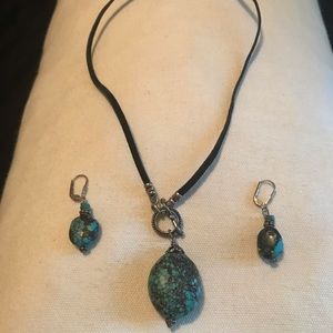 Necklace and earring set